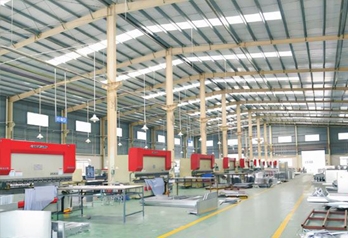 金材铝业铝单板钣金车间